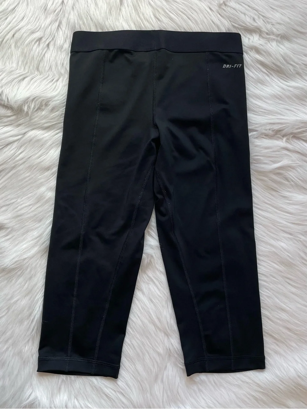 Nike pro capris leggings capri 18” Nike pros women’s XS black crop legging